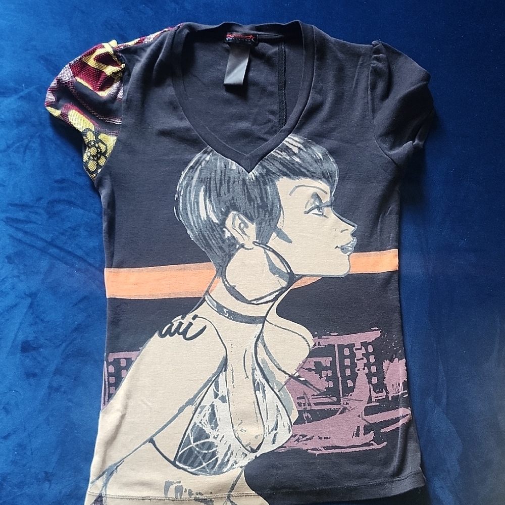 Custo Barcelona Black and Multicolor Graphic Tee
